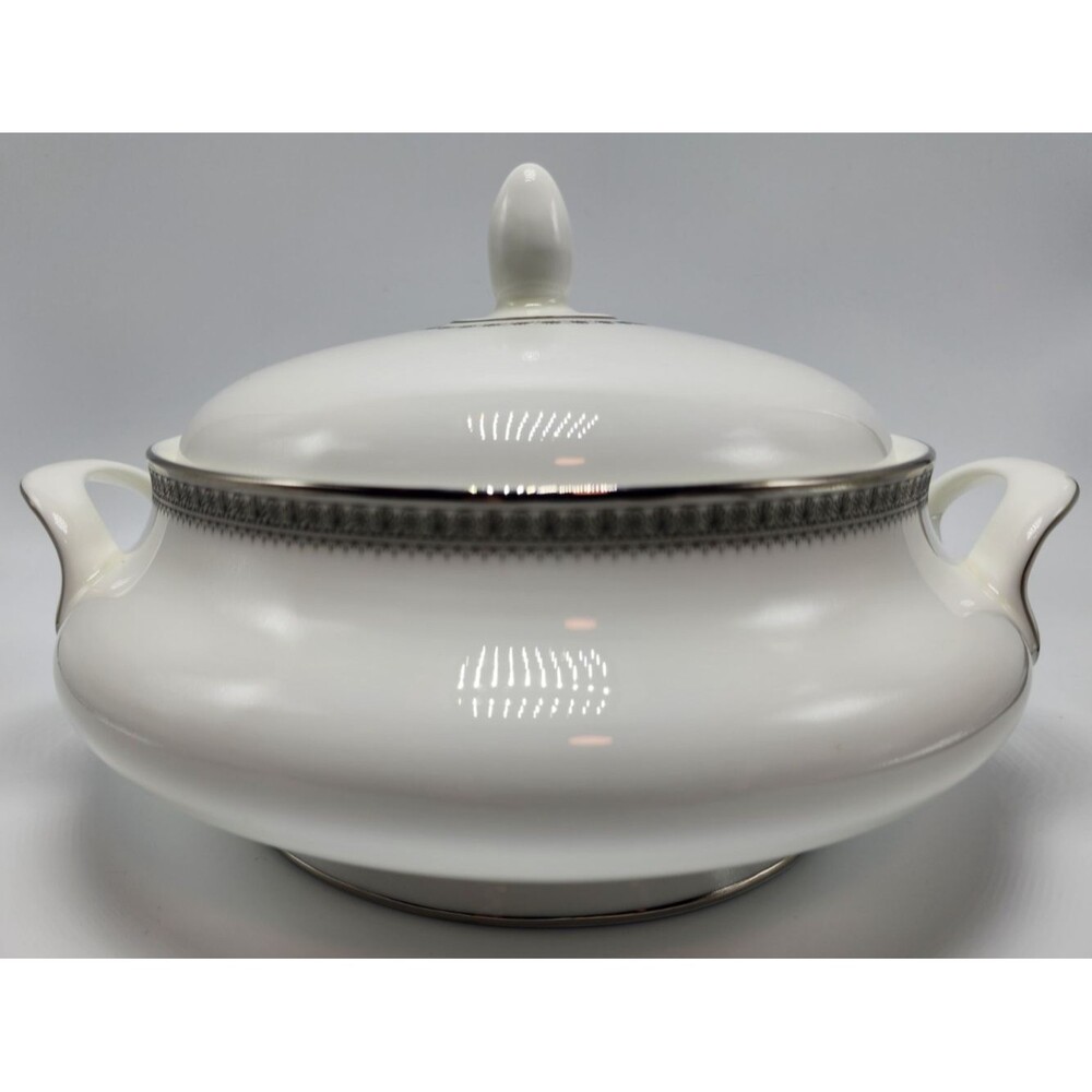 Royal Doulton Ravenswood H5008 Tureen with Lid READ!!!!!